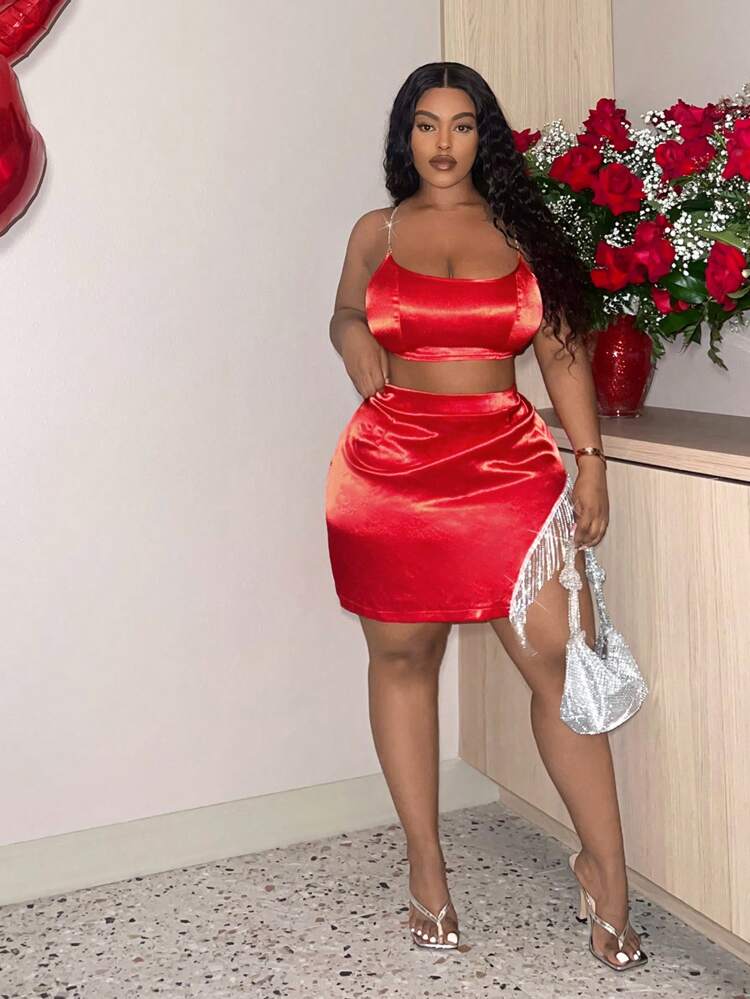 Plus Size Women's Sexy Bodycon Two-Piece Set With Chain Splicing Cami Top And Skirt