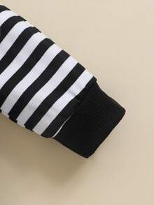 SHEIN 3入組/套小男童學院風條紋圖案運動衫,背心和長褲 - 黑色 - 查看 4