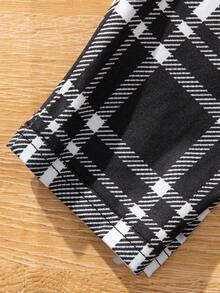 SHEIN Cô gái Tween Dệt kim Hình trái tim Cami ngọn Và Dệt kim Kẻ sọc Lỏng lẻo Quần Vừa Khít Trang phục mặc nhà Bộ - Đen và trắng - Xem 3