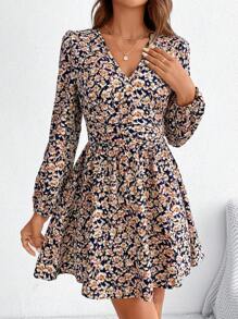SHEIN Frenchy Floral Print V-Neck A-Line Dress With Waist Yoke - Navy Blue - View 4