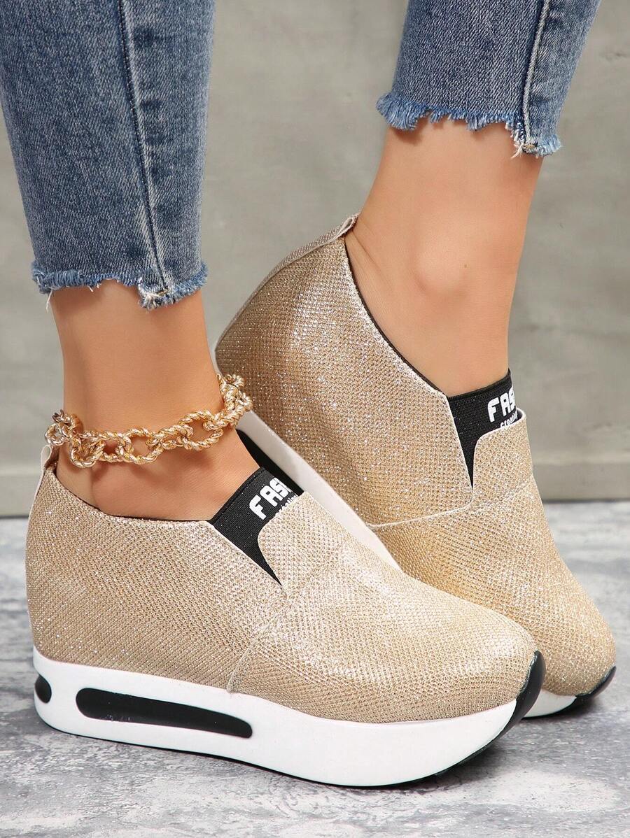 Zapatillas casuales doradas para mujer 2025, con suela gruesa y plataforma tipo cuña, diseño slip-on con elástico para ponerse y quitarse fácilmente, adecuadas para caminar, senderismo - Dorado - Ver 1