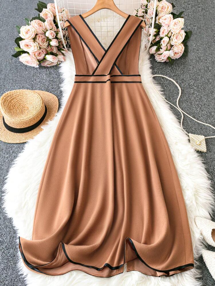Plus Size Color Block Fleece Sleeveless Dress With Back Crossed Straps And Border Detail