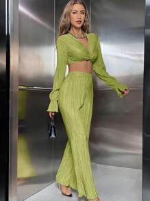 SHEIN Privé Women's Solid Color Twist Front Top And Solid Color Pants Two Piece Set - Green - View 3