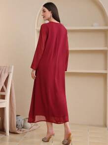 Al Najma 勃艮第红女式撞色刺绣花卉贴花 V 领长袖连衣裙 - 酒紅色 - 查看 2