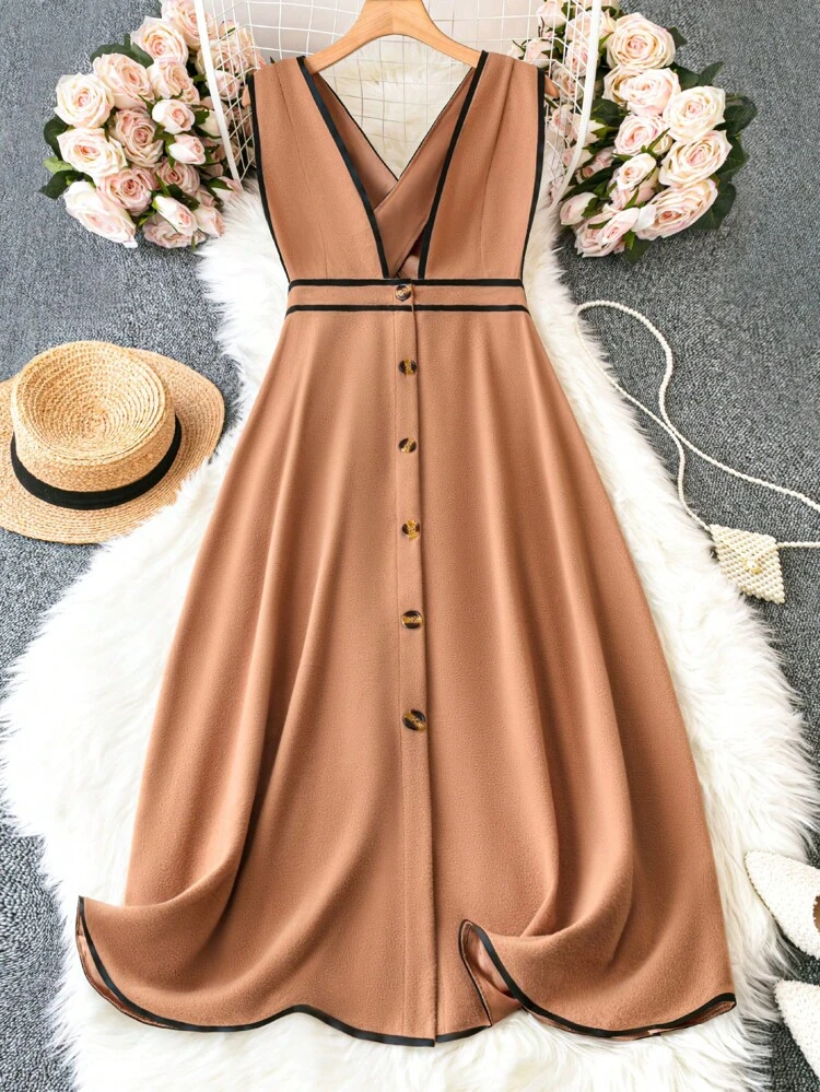 Plus Size Color Block Fleece Sleeveless Dress With Back Crossed Straps And Border Detail