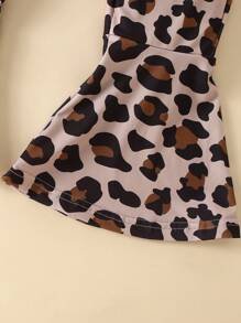 幼兒女童時尚豹紋愛心圖案短袖t恤與寬腿褲套裝 - 彩色 - 查看 4