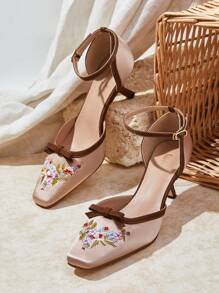 CUCCOO CHICEST 女士高跟方头复古刺绣时尚蝴蝶结镂空踝带鞋度假鞋夏季促销万圣节 - 彩色 - 查看 2