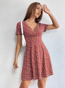 SHEIN EZwear Women Spring/Summer Elegant Wrap Heart Polka Dot Print V-Neck Short Sleeve Dress