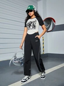 少女肖像印花衛衣和拼接口袋褲 2入組 - 黑色 - 查看 3