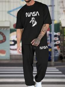 Manfinity Homme Men Plus Astronaut Printed Short Sleeve T-Shirt And Pants Set - Black - View 1