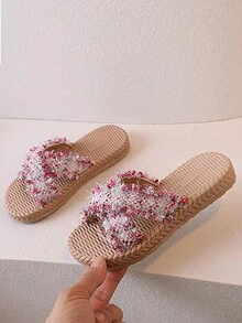 女孩舒適平底涼鞋,附花卉交叉帶,舒適透氣 - 粉色 - 查看 1