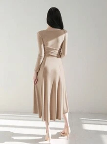 DAZY 女士實色綁帶款連身裙,腰部綁帶設計 - 卡其色 - 查看 2