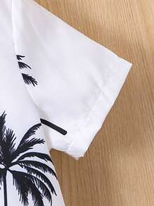SHEIN 2 Piezas / Set Camisa Casual De Los Niños Pequeños Con Diseño Hawaiano, Conjunto Para La Vacaciones De Verano