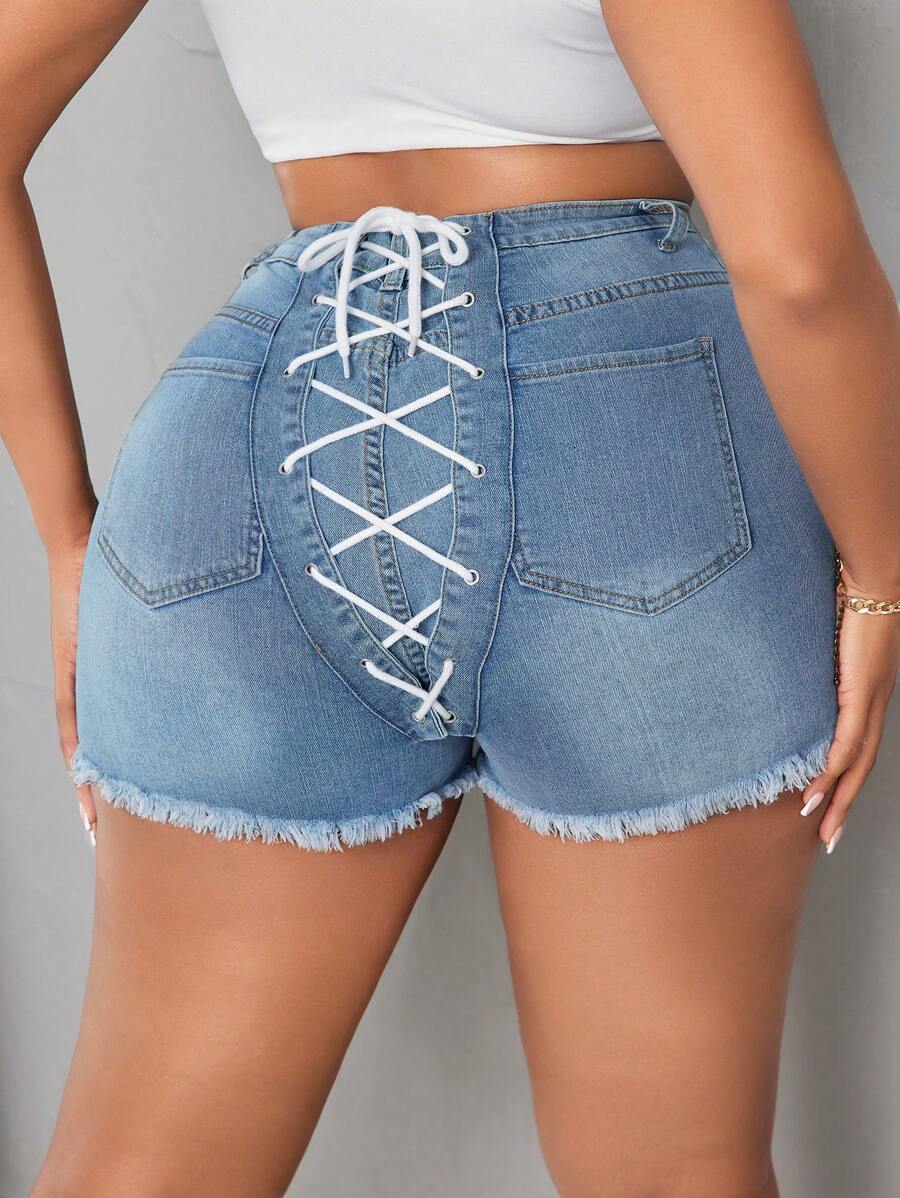 SHEIN SXY Kích thước lớn Quần short Denim Với Sự tréo nhau Dây đai , Frayed - Rửa nhẹ - Xem 1