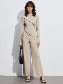 BizChic Bộ áo thun dài tay cổ đứng viền bất đối xứng và quần dài cho nữ - Màu Khaki - Xem 1