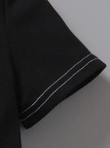 SHEIN 2入組年輕男孩彩色拼接字母印花T卹和短褲，休閒運動春夏套裝