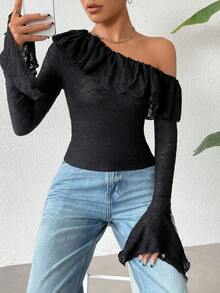 SHEIN Privé 女款不對稱領長袖t恤,邊緣飾有荷葉邊 - 黑色 - 查看 3