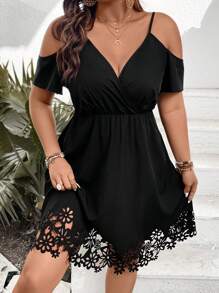 SHEIN Clasi 大尺碼女士露肩連衣裙，燒痕邊設計