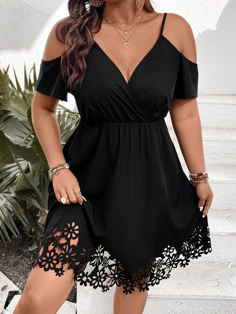 SHEIN Clasi 大尺碼女士露肩連衣裙，燒痕邊設計