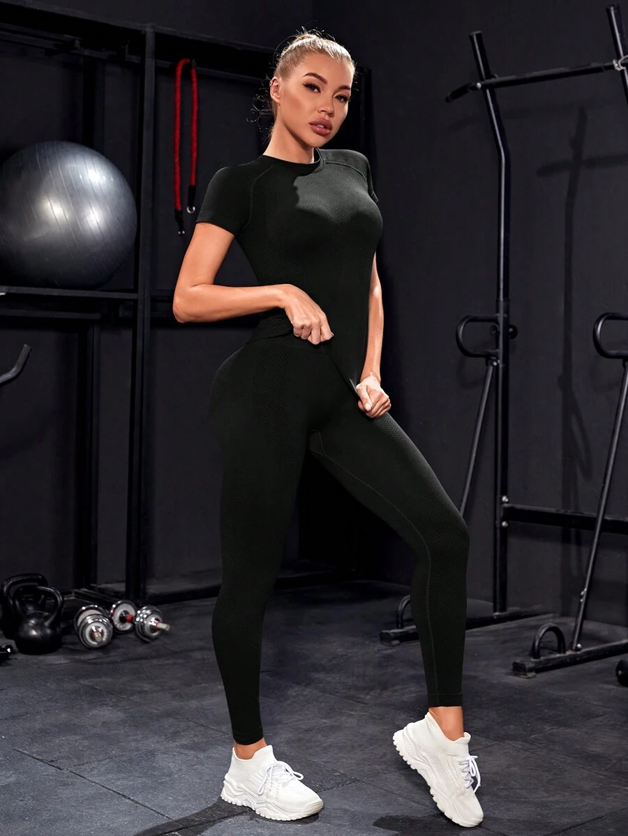 Gameset SHEIN Sport Round Neck Raglan Short Sleeve T-Shirt And Leggings Sports Activewear Set Workout Set Workout Women Set Women Leggings Set - Black - View 1