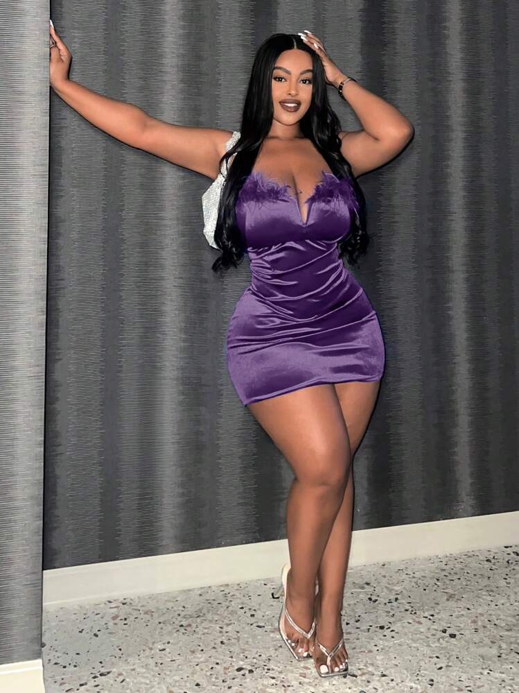 SHEIN Slayr Robe Décontractée Grande Taille Avec Détails De Bordure En Fourrure Et Bretelles Spaghetti - Prune - Voir 1