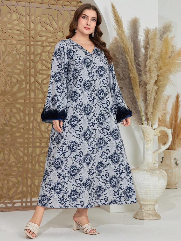 Women's Plus Size Floral Print Dress With Fur And Arab Sleeve Detail