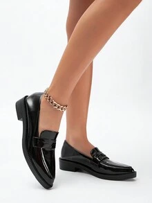 Women's Slip-On Flat Pointed Toe British Style Flats - Black - View 2