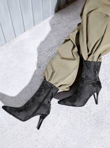Women's Fashionable Black Pointed Toe Thin High Heeled Boots