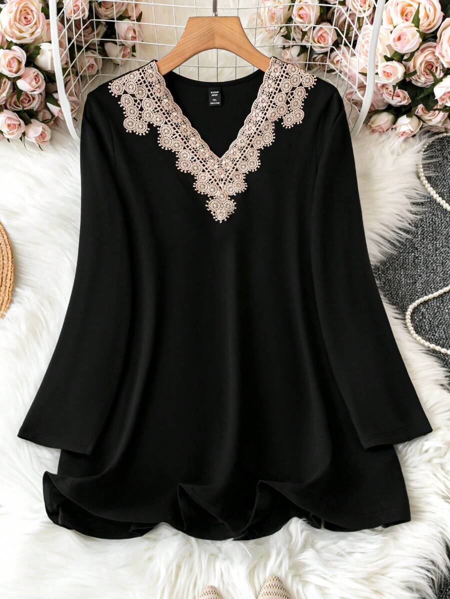 SHEIN LUNE Plus Size Color Block Embroidered Floral Long Sleeve T-Shirt - Black - View 1