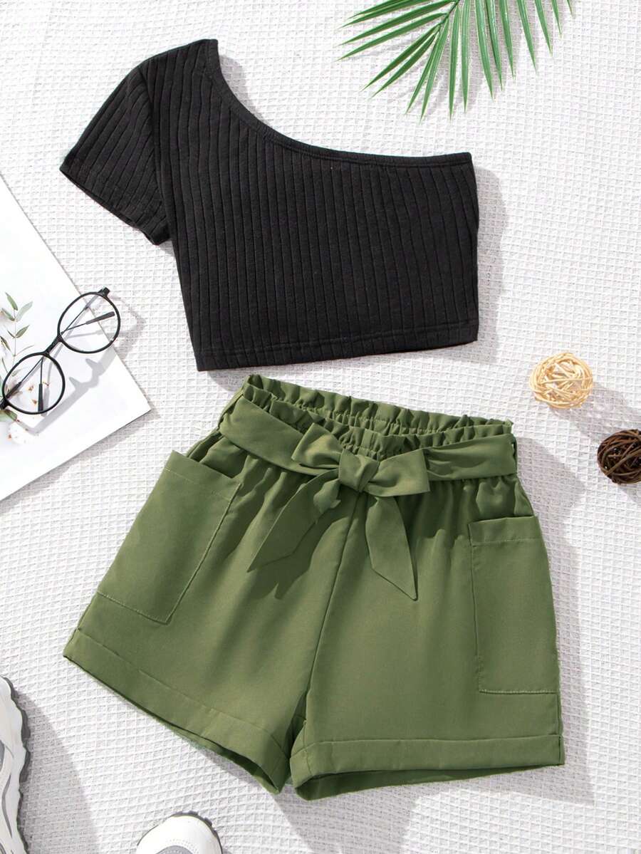 SHEIN Conjunto De Top De Un Hombro De Punto De Color Sólido Para Niñas Preadolescentes Y Pantalones Cortos Tejidos De Dos Bolsillos De Color Sólido - Multicolor - Ver 1