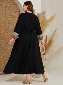 Al Najma V領大尺碼洋裝,幾何圖案,亮片和流蘇細節 - 黑色 - 查看 2