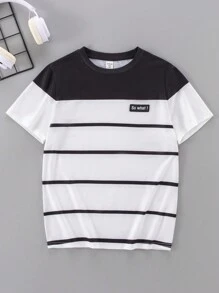 SHEIN 少年男童寬鬆運動款圓領條紋拼接短袖t恤 - 黑與白 - 查看 1
