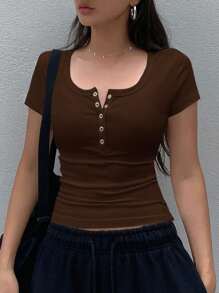 Dazy Star 女式亨利领短袖T恤，女式短款上衣