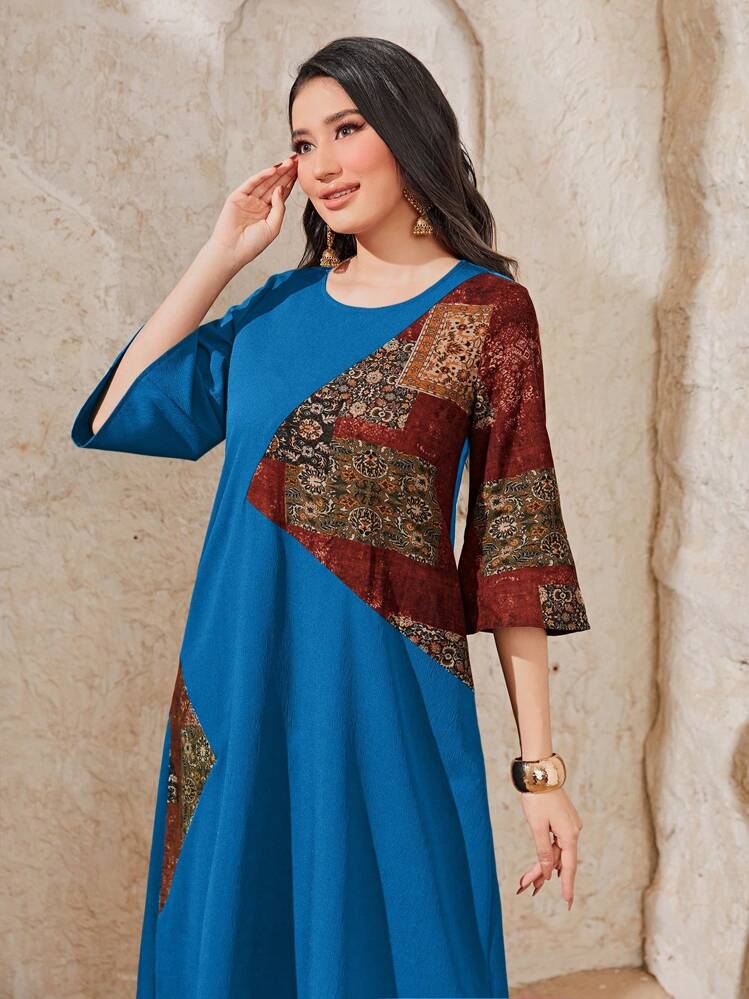 Mulvari Kleid Mit Farbkontrast-panel Und Glockenärmeln - Blau - Übersicht 3