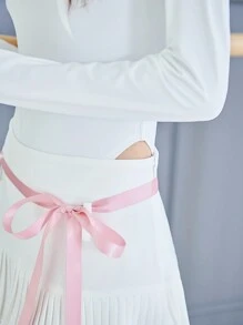 SHEINNeu Balletcore Süßer Schleifen Bow V-ausschnitt Body Und Faltenrock Frühlingszweiteiler Frühlingsmode Für Frauen - Weiss - Übersicht 7