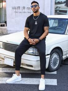 Manfinity Homme Men Plus Round Neck Short-Sleeved T-Shirt And Trousers Two-Piece Set - Black - View 5