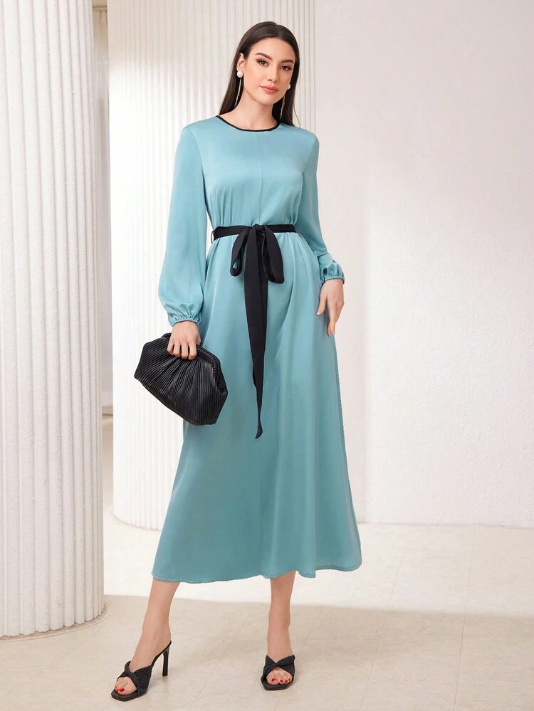 Ladies' Long Lantern Sleeve Arabic Style Dress