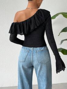 SHEIN Privé 女款不對稱領長袖t恤,邊緣飾有荷葉邊 - 黑色 - 查看 4