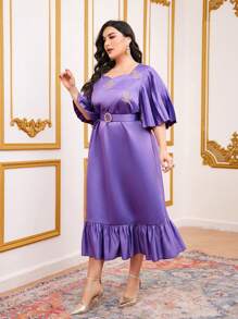 Modelyn 大尺碼花卉刺繡褶襉喇叭袖荷葉邊下擺洋裝