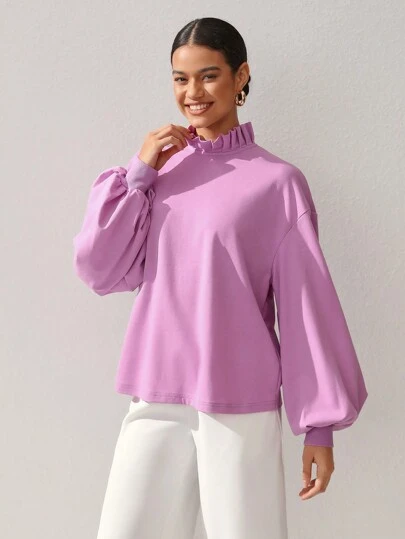 Oxana 设计师品牌女式立领落肩长袖运动衫，带褶边下摆，适合假日、休假、春季、节日、健身、伊比沙岛