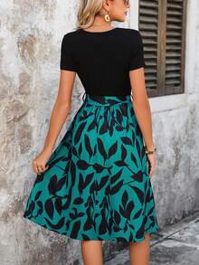 SHEIN Frenchy Vestido Con Cinturón Y Empalme Con Estampado Vegetal - Azul - Ver 2