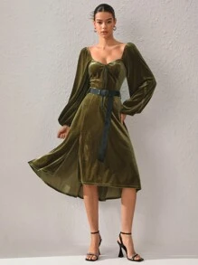 Brittney Do 设计师女士天鹅绒甜心领灯笼袖连衣裙，优雅连衣裙，秋季新年夜服装，适合秋冬季、节日、派对 - 綠色 - 查看 1