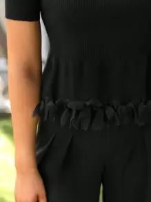 Anewsta 女式泡泡袖針織上衣,花瓣裝飾下擺 - 黑色 - 查看 3