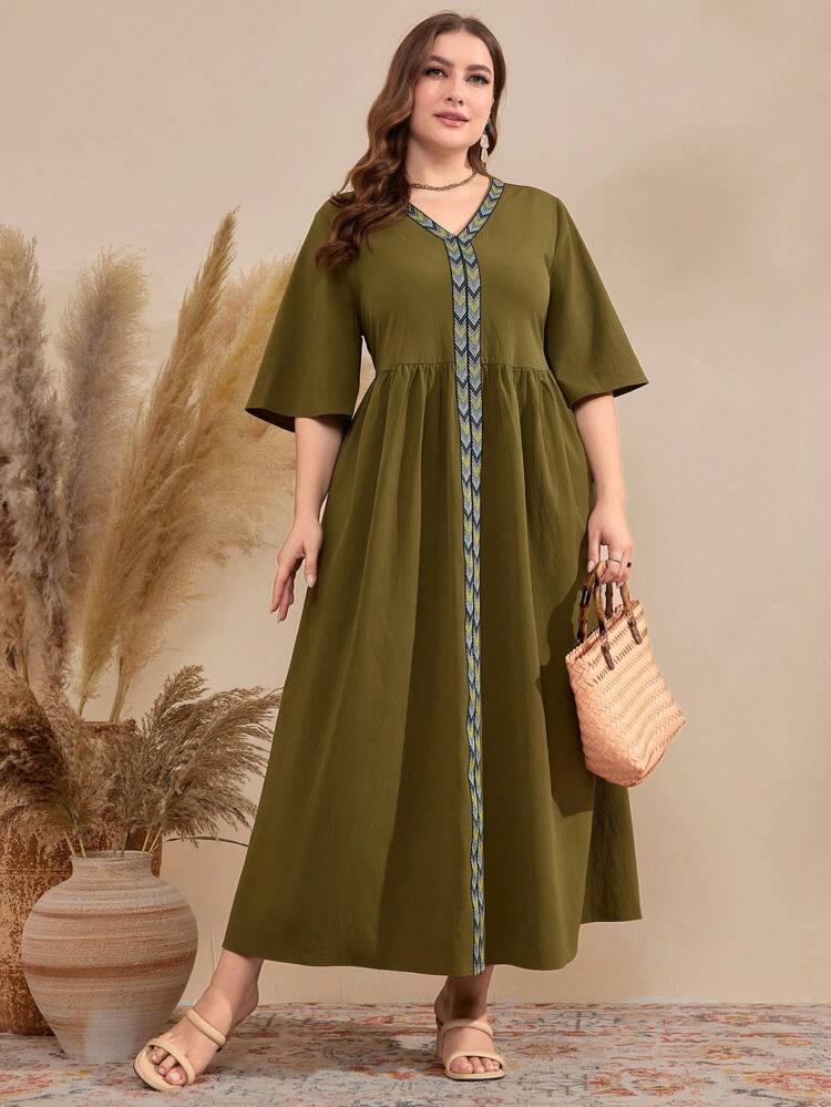 Plus Size Geometric Pattern V-Neck Bell Sleeve Dress