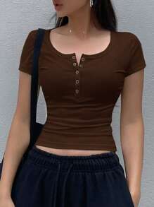 Dazy Star 女式亨利领短袖T恤，女式短款上衣