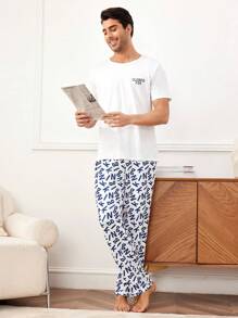 Conjunto De Ropa De Hogar Para Hombres Con Camiseta De Manga Corta Y Pantalones Cortos De Dormir Con Letras Impresas