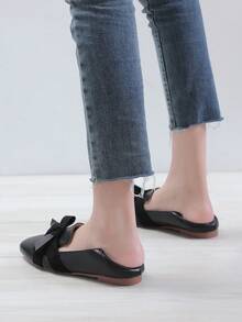 2024 New Spring & Autumn Women's Large Size Flat Shoes, Bow Knot Designed Gentle Lady, French Style Square Toe Shoes, Socialite Slip-On Loafers - Black - View 4