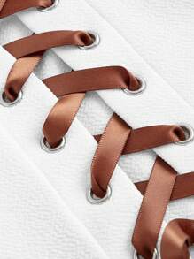 SHEIN MOD Camiseta Sin Mangas Para Mujer Con Inserciones De Encaje Y Estampado De Personajes