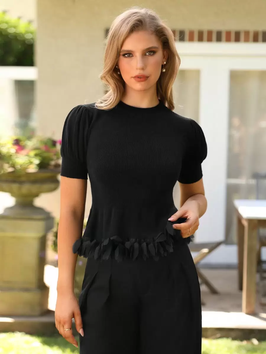 Anewsta 女式泡泡袖針織上衣,花瓣裝飾下擺 - 黑色 - 查看 1