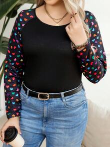 SHEIN LUNE Plus Size Heart Print Raglan Sleeve T-Shirt - Multicolor - View 4